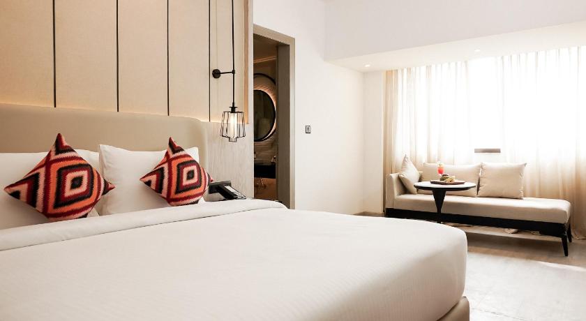 Image of Executive King Room - Premium Wing with 20% discount on Food, Spa, Beverages and Laundry | 1+1 IMFL from 3pm to 7pm 0