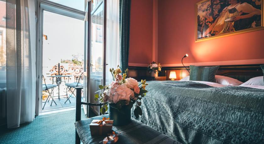 Image of Deluxe Room 11
