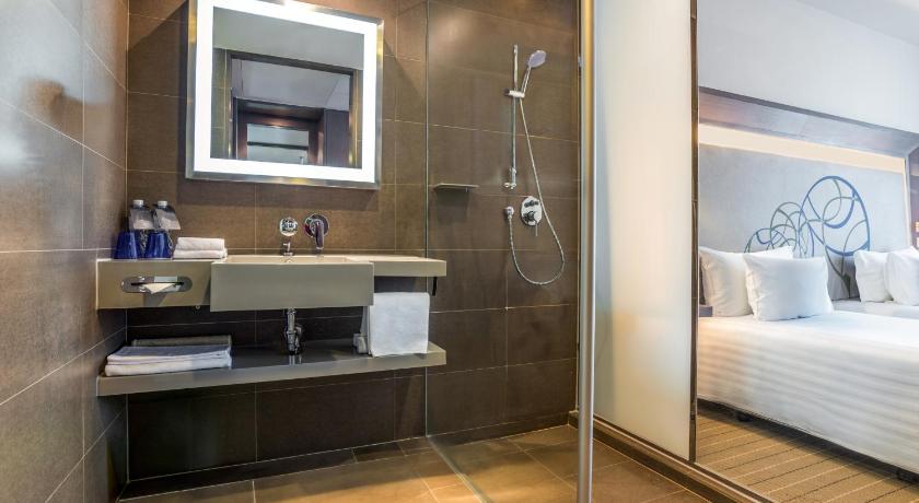 Image of Executive Twin Room with City View 1