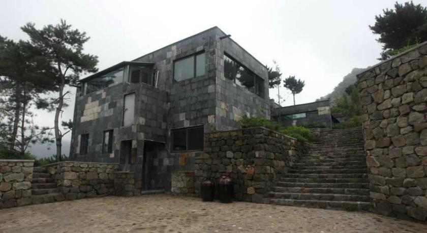Image of Big Bunk Villa 9
