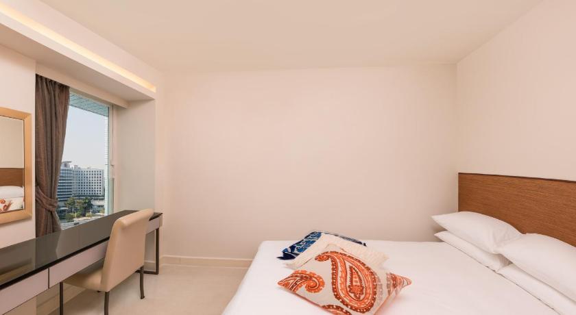 Image of 2-Bedroom City View Quadruple Suite 8