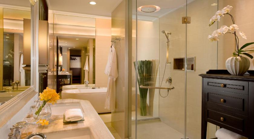 Image of Club Grand Room Twin 2