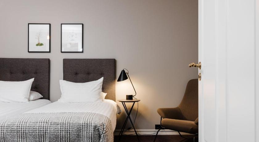 Image of Three-Bedroom Apartment 12