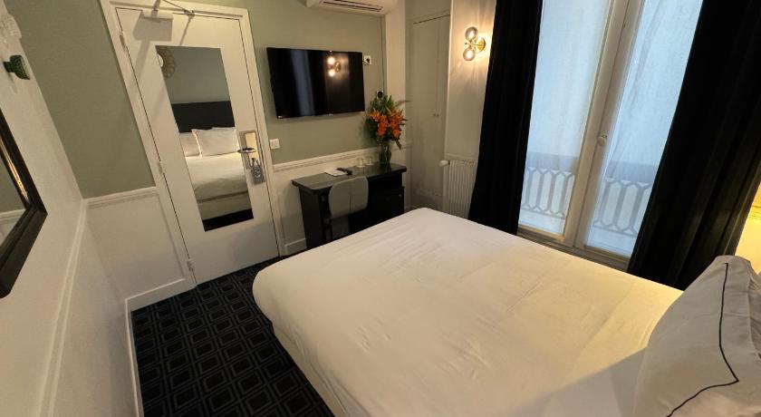 Image of Single Classic Room 7