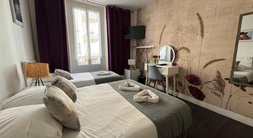 Image of Triple Room 0