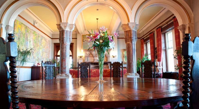 Camelot Castle Hotel photo
