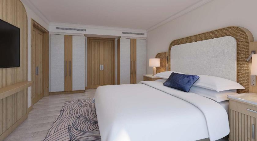Image of Fairmont Gold Harborview Suite King, Oversized Balcony, Access To Gold Lounge, 725Sf 67Sm 13