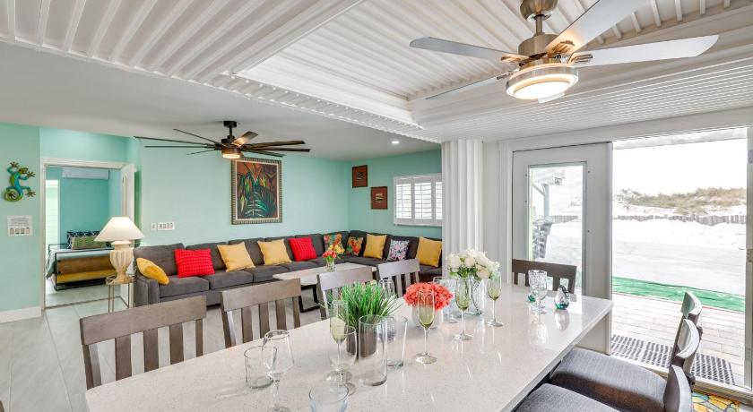 Breezy ‘White Sands House’ Steps to Gulf Shore!
