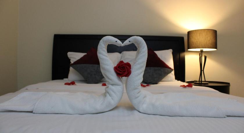 Image of Deluxe One Bedroom Apartment 8