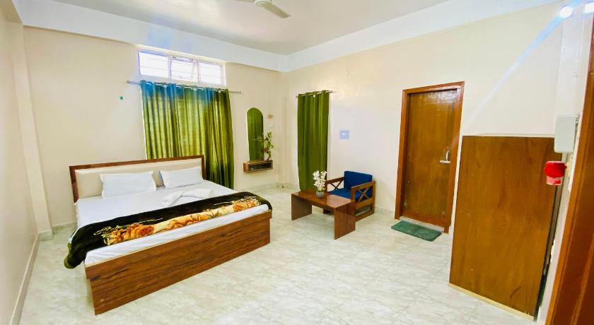 JM Suites Prasanti Hotel