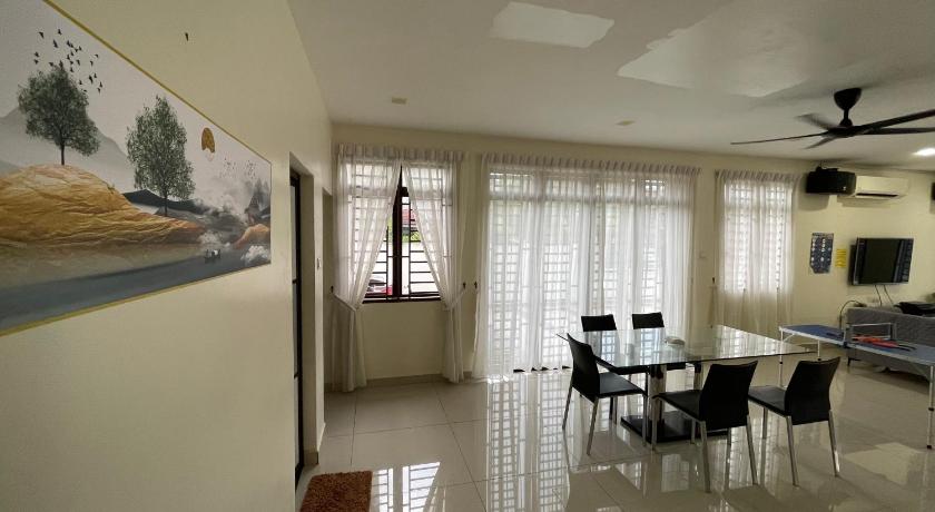 ジョホールバル Austin2 24paxs Pool Table Karaoke BBQ Corner Unit 3つ星 ゲストハウス プール