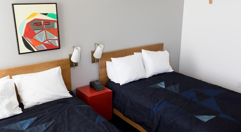 Image of Superior Double Room with Two Double Beds 5