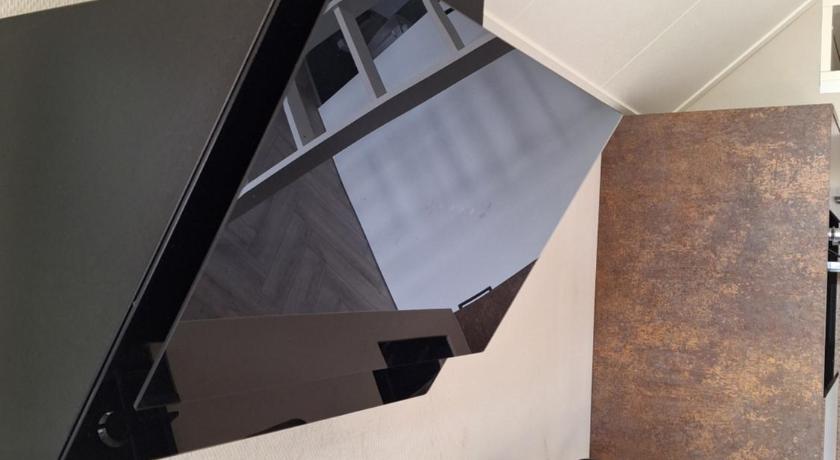 ロッテルダム Woodlonge Tinyhouse 4つ星 シングルルーム レストラン