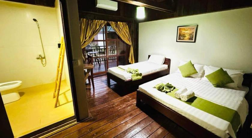 Szoba 2 külön ággyal - erkéllyel (Twin Room with Balcony) fotója 0