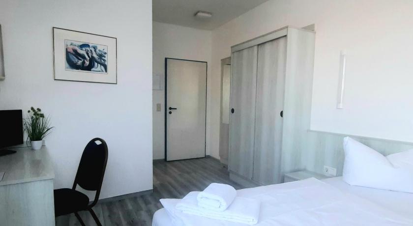Image of Single Room 1