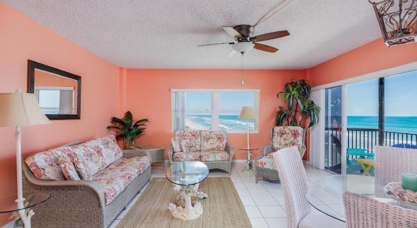 卫星海滩 (FL) You cannot get any closer to the beach! 2BR condo 4星级 住宿 景观