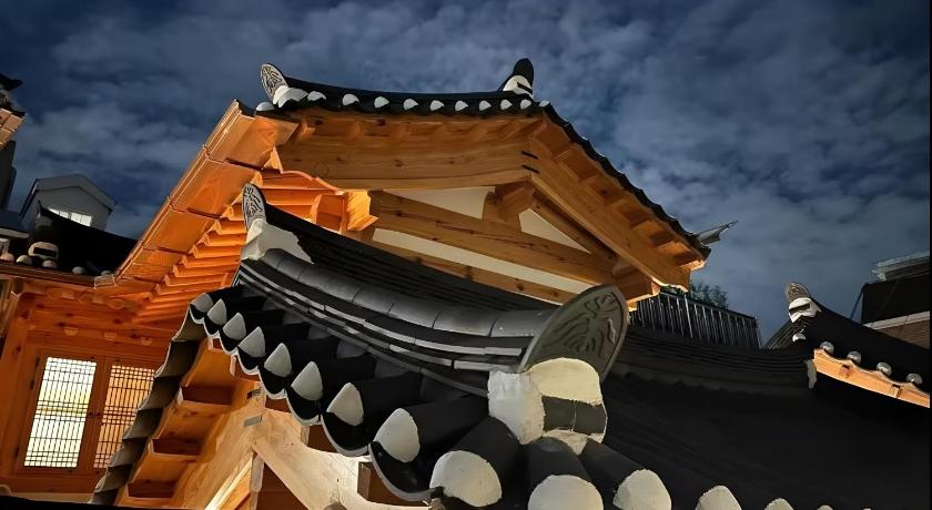 ソウル Numaru Stay - Luxury Private Hanoks in Seochon, Seoul 4つ星 ホテル プール