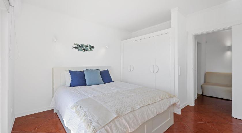 Image of Superior One-Bedroom Apartment 12