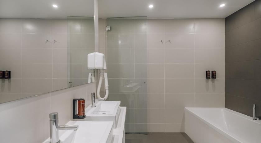 Image of Deluxe Junior Suite 2