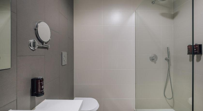 Image of Deluxe Junior Suite 9