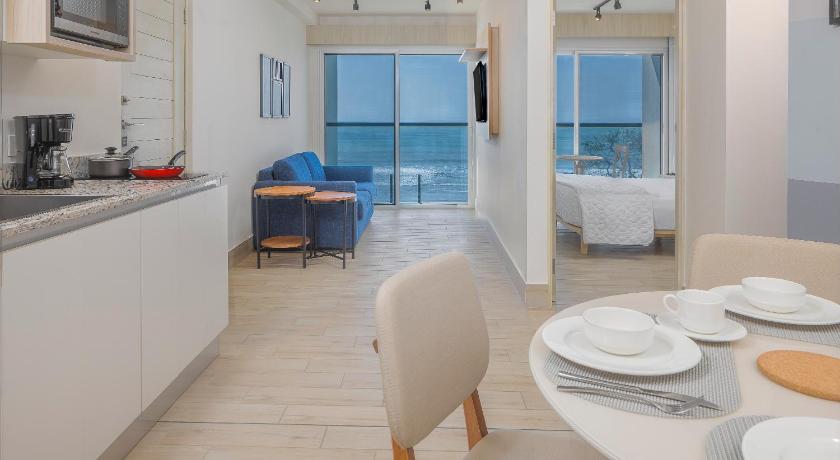 エル・ファンハル Radisson Riviera Panama 4つ星 ホテル レストラン