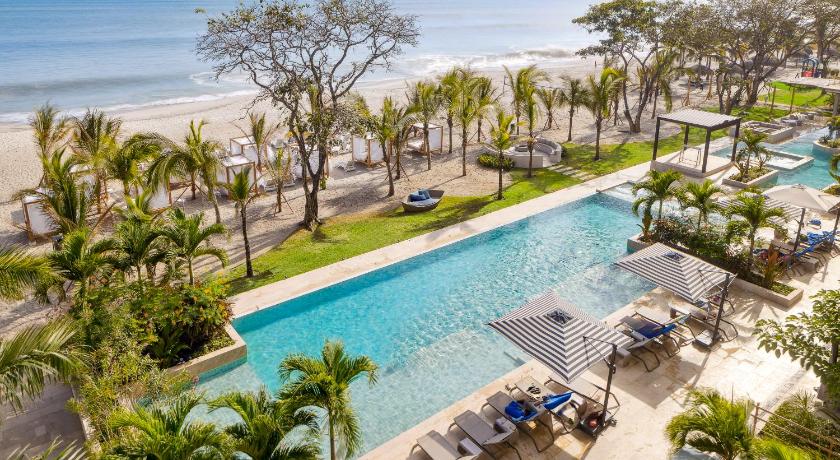 エル・ファンハル Radisson Riviera Panama 4つ星 ホテル 外観