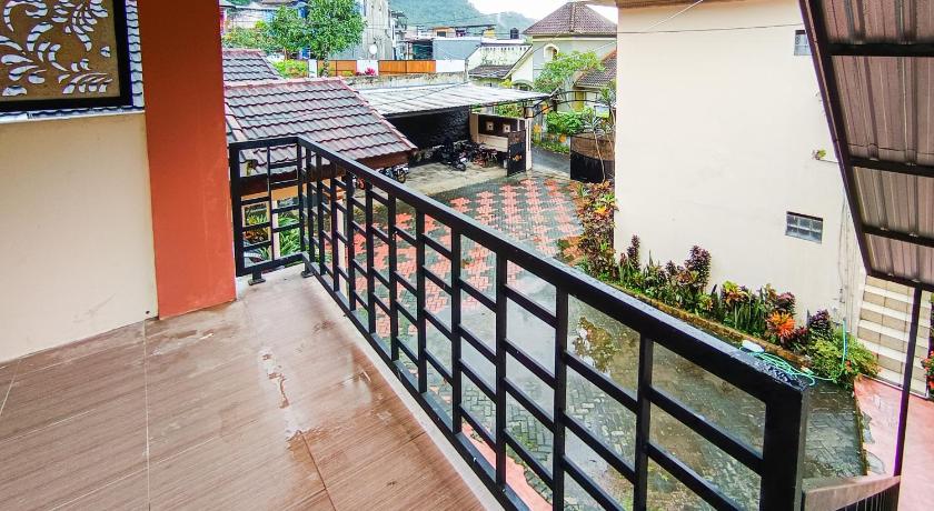RedDoorz @ Dewa Breeze Inn Near Paralayang – Malang, MO