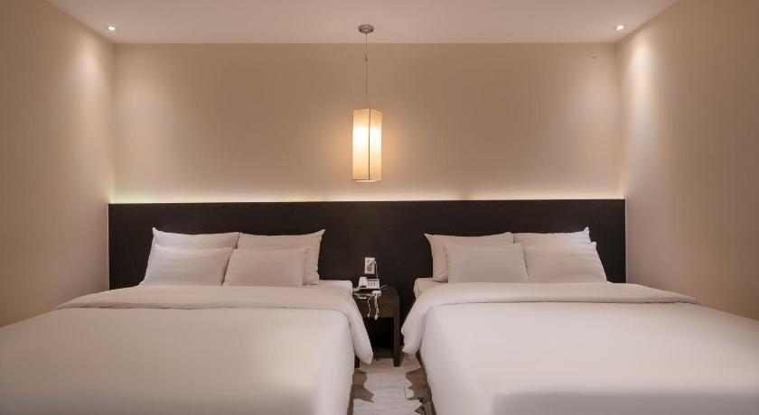 Image of Deluxe Twin Room 5