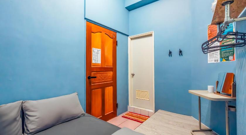 Image of Small Double Room 0
