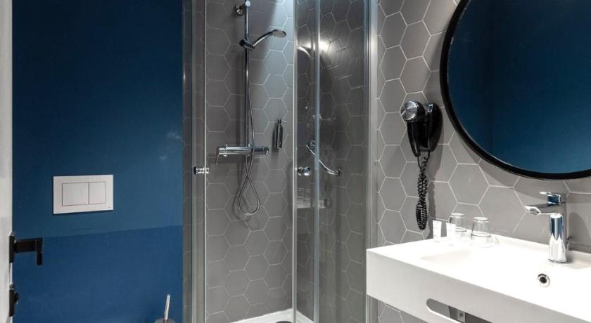 Image of Standard Double Room 2