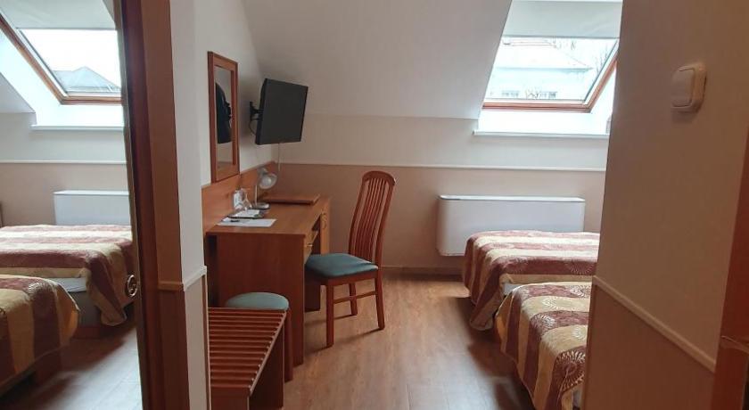 Image of Twin Room - Attic 2