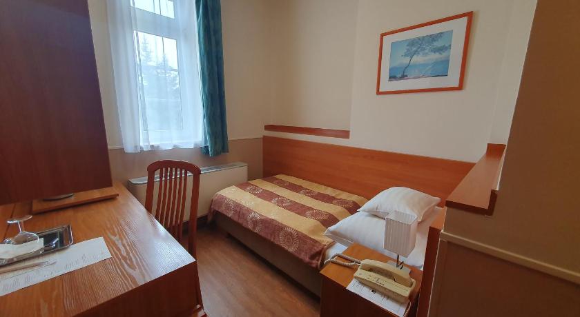 Image of Small Single Room 3