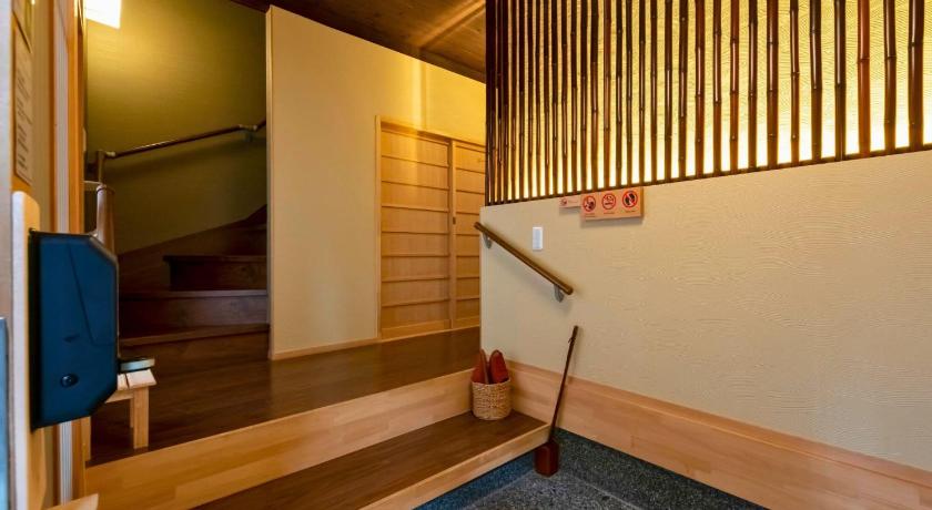 京都 京一軒町家 さと居 香雪 SATOI KOSETSU Shichijo-Mibu 4つ星 ゲストハウス 外観