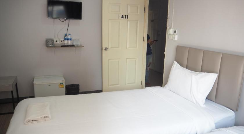 Image of Twin Room 6