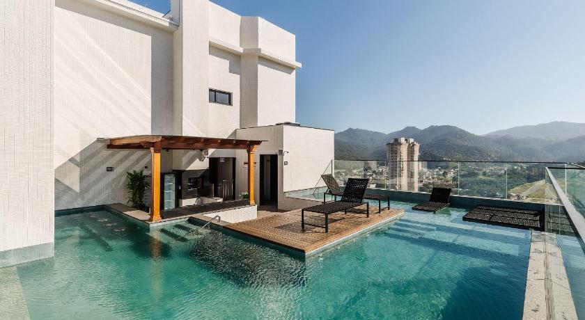MHFBs - Edificio Moderno c/ piscina vista mar em Itapema