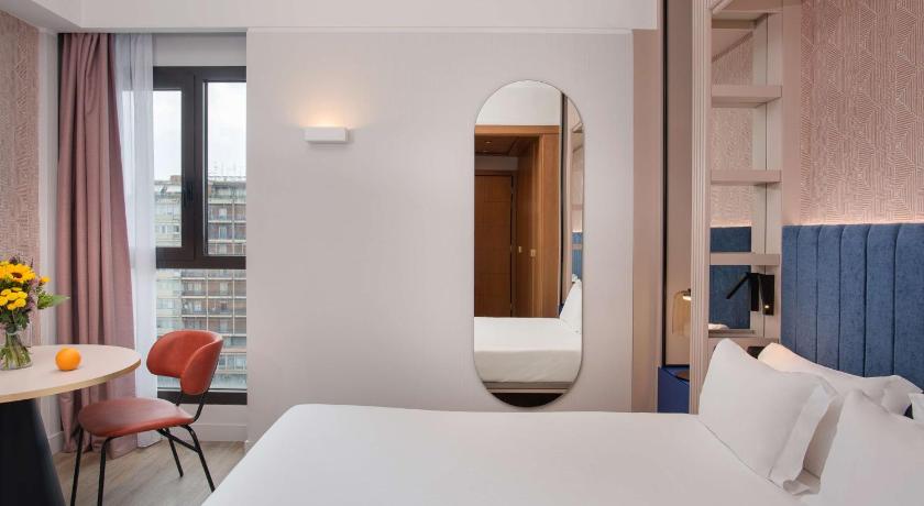 Image of Junior Suite 6