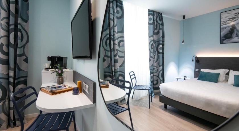 Image of 1 Double Bed, Nonsmoking, Superior Room, City View 3