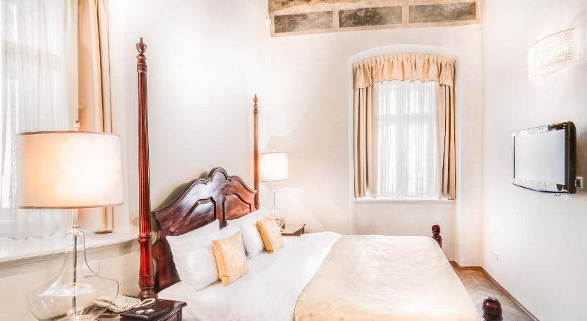 Image of Executive Suite 1