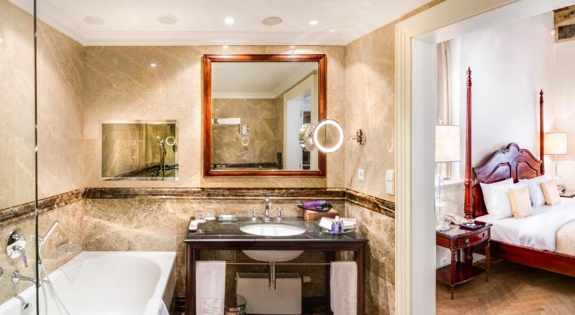 Image of Executive Suite 2