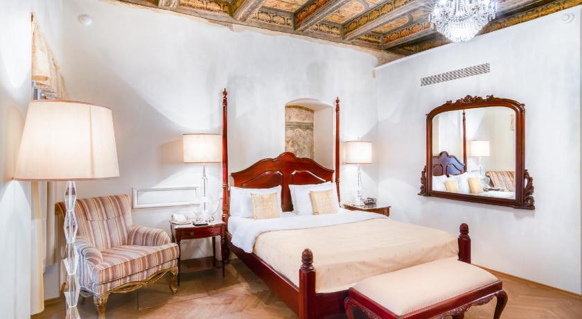 Image of Deluxe Double Room 3