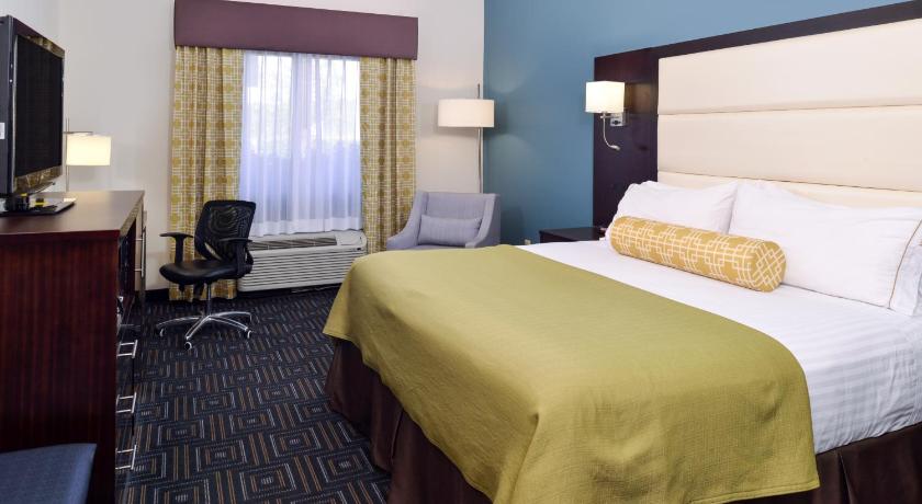 Holiday Inn Express Hotel & Suites Bessemer