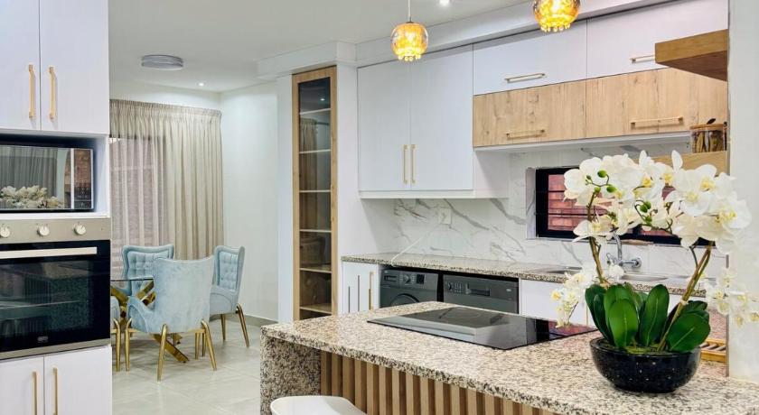 Zaidi Luxury Home