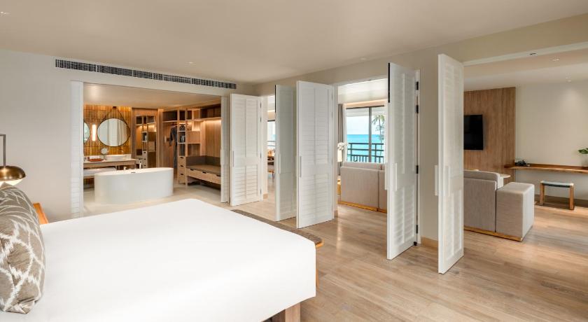 Ocean Front 1 Bedroom Suite 1 King Bedの画像 6