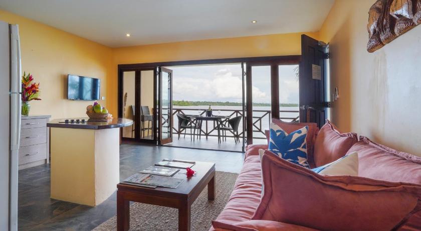 Image of Luxury Oceanfront Suite 0