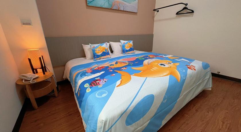 Image of 1-Bedroom Deluxe Suite with 2 Single Beds and Balcony 17