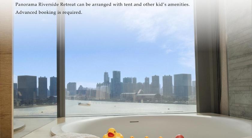 Фото: Deluxe Riverside Retreat - King Bed 12
