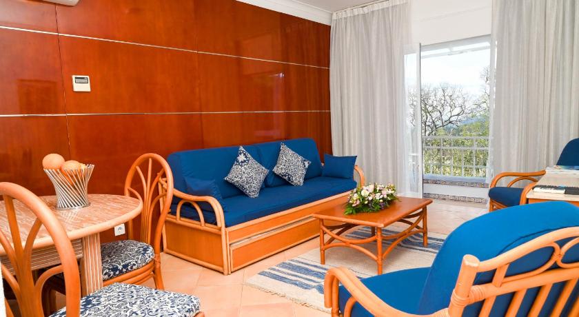 Image of 1-Bedroom Apartment for 2 Adults and 2 Children 7