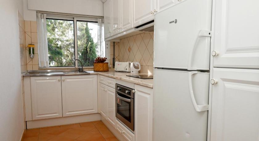 Image of 1-Bedroom Apartment for 2 Adults and 2 Children 1