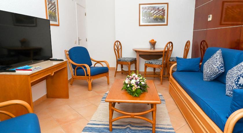 Image of 1-Bedroom Apartment for 2 Adults and 2 Children 14