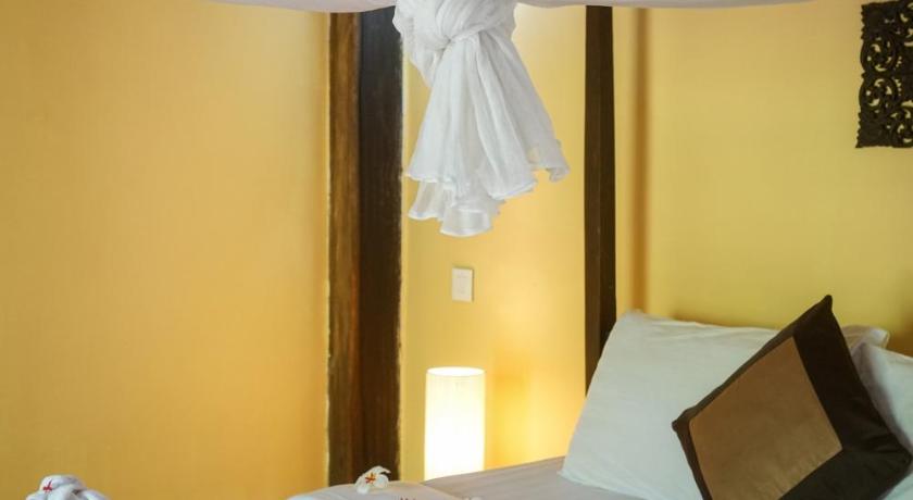 Image of Deluxe Bungalow Twin Bed 6